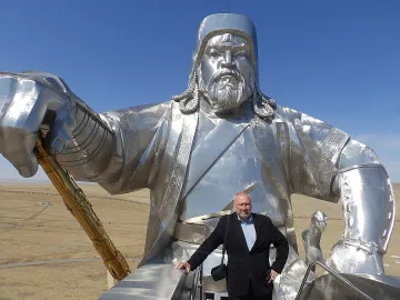 Чингис хан - владетелят океан 