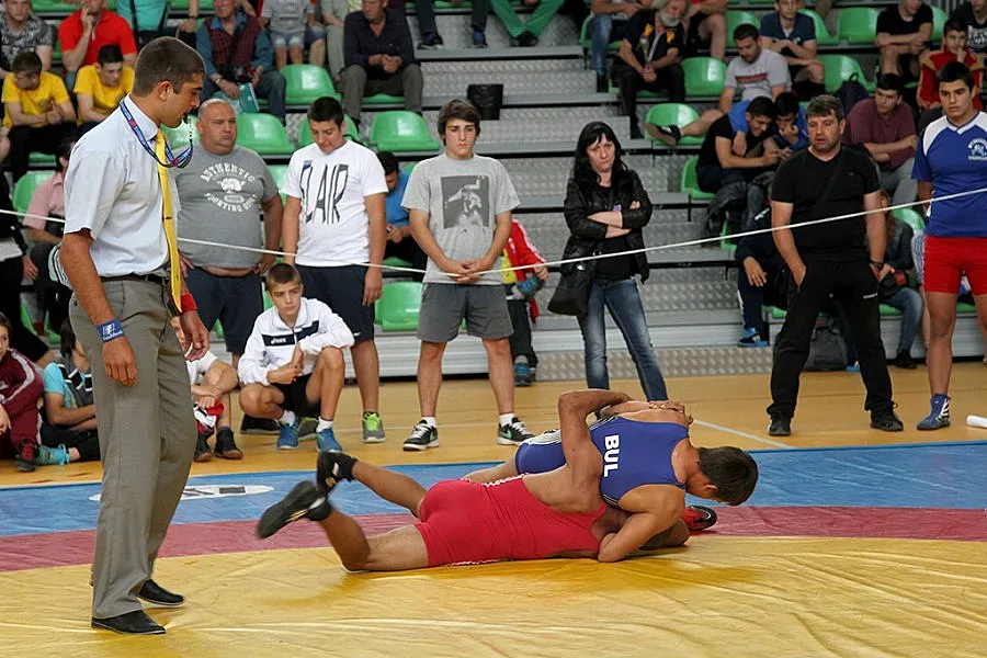 Градът на липите отново събра бъдещи шампиони по борба