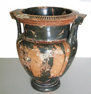 Спипаха иманяр с ценен съд от преди новата ера