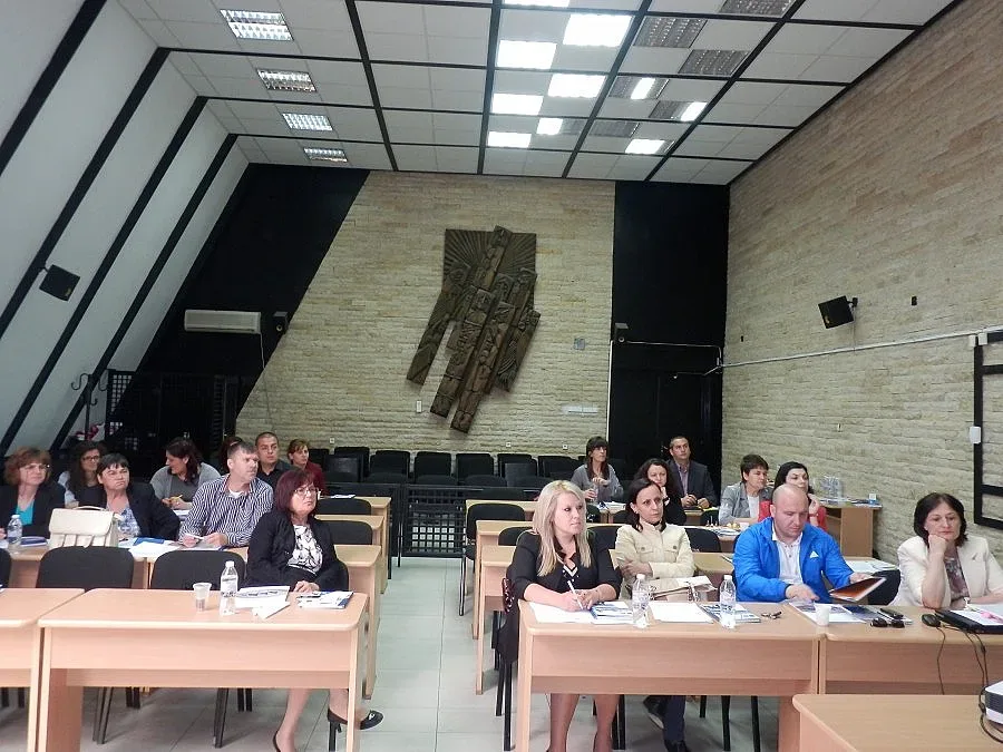 Експерти със съвети за чиновници по европейските програми