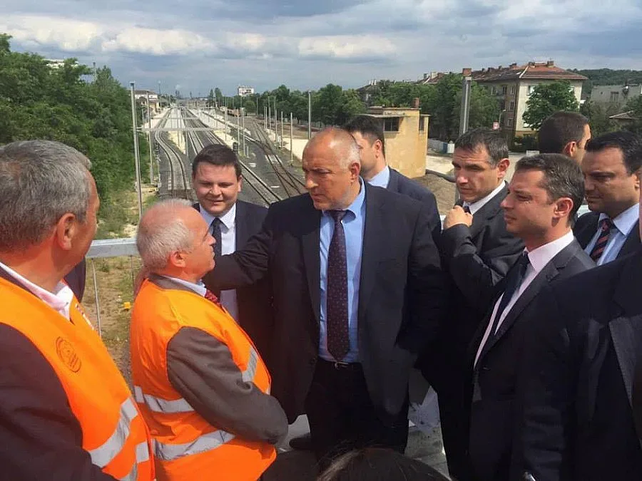 Борисов откри обновената жп гара на Димитровград