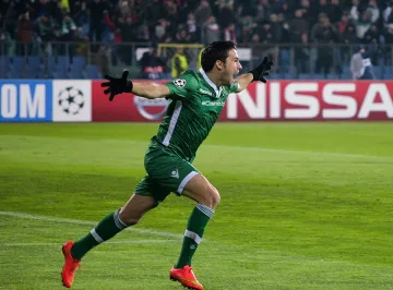 Двама казаха "чао" на "Лудогорец"