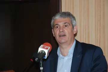 Един областен град се изселва годишно