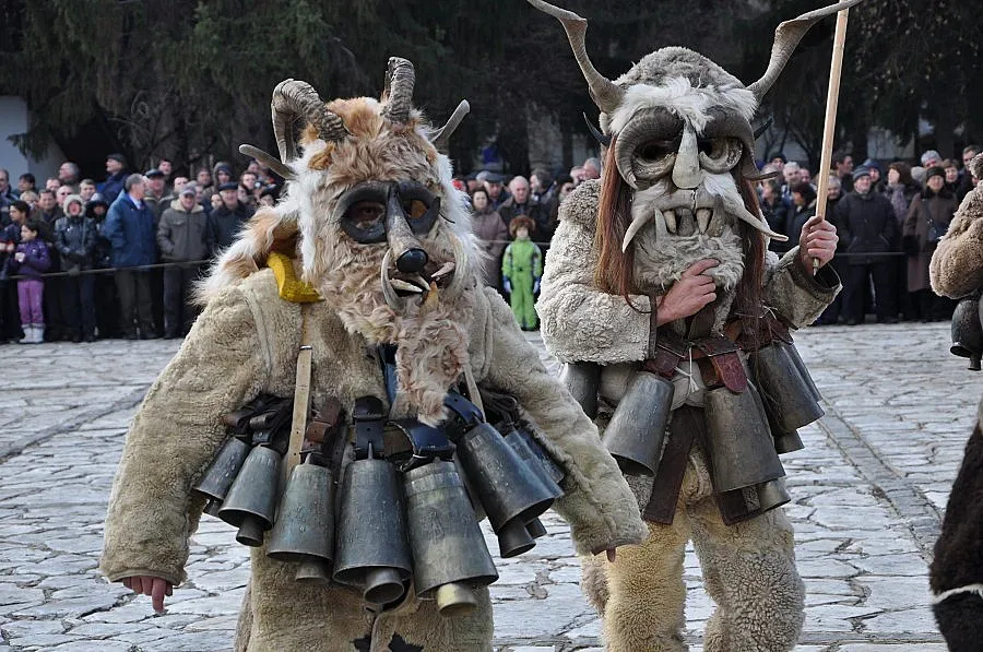 За кожата на един кукер