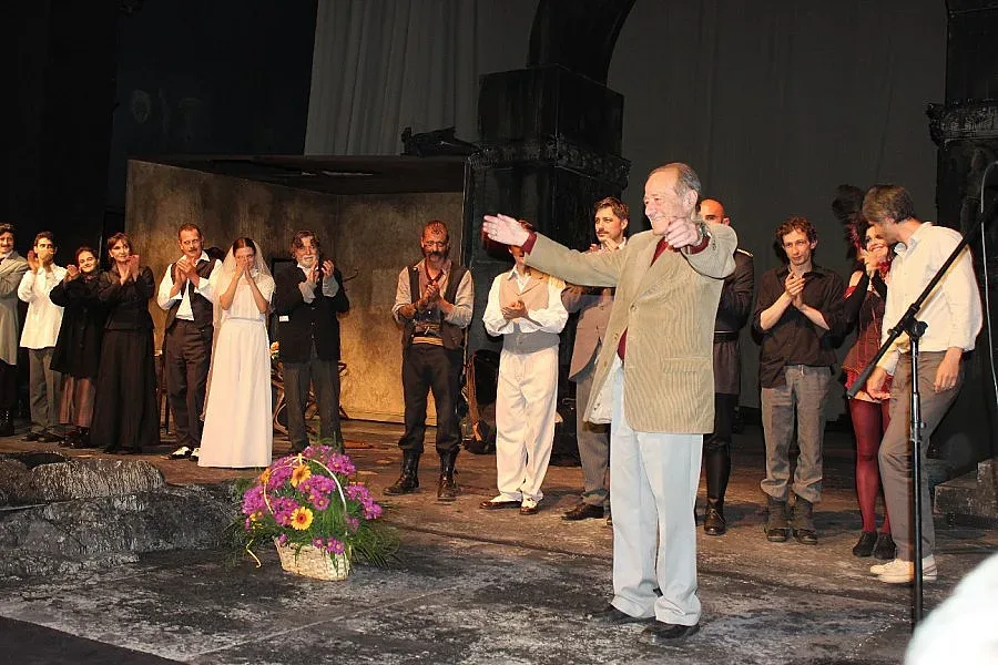 „Тара-ра-бумбия” доказа, че Благоевград обича театъра