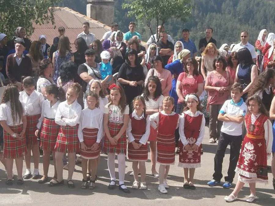 Стотици нa пролетен събор в село Припек