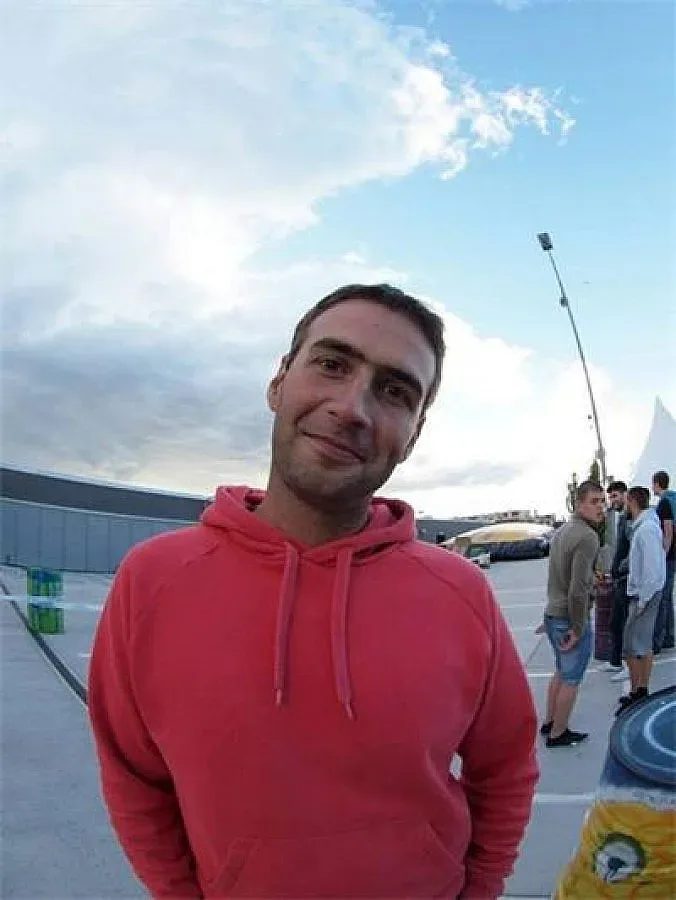 Издирват 29-годишен мъж с шизофрения 