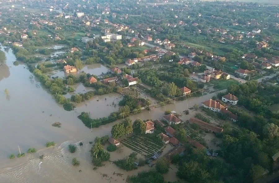 Пренасочват пари от санирането за Мизия