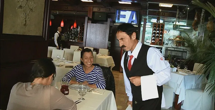 Петима влизат в "Черешката на торта"