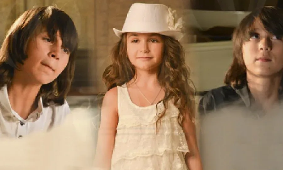 Каним Винченцо да пее с Крисия