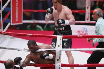 Поветкин се разправи с Майк Перес за минута и половина 