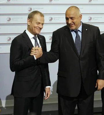 Борисов и Ренци с  общ план за бежанците (ОБЗОР)