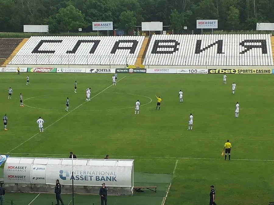 "Черно море" надви "Славия"