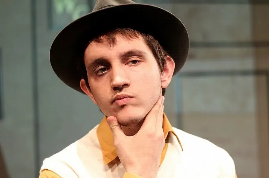 Асен Мутафчиев - на три сцени