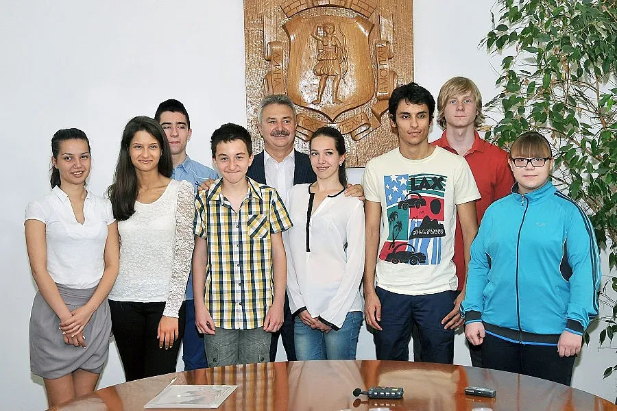 Общината в Монтана отличи талантливите си деца