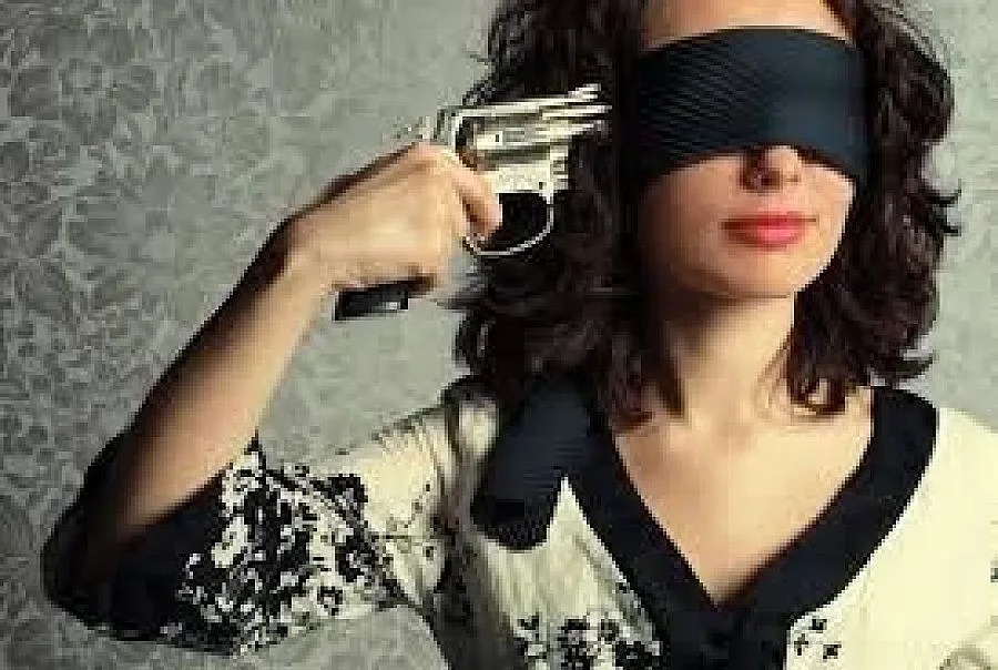 Жена се простреля при селфи