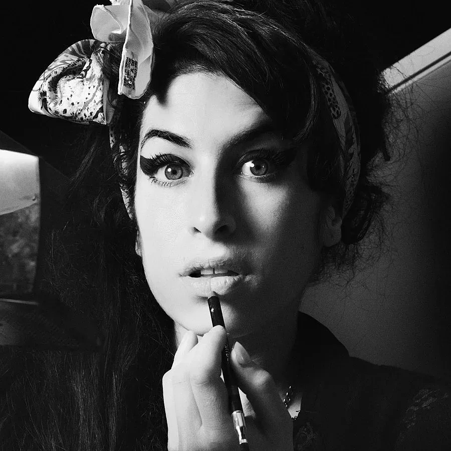 Елина Кешишева - красавицата с фотоапарата