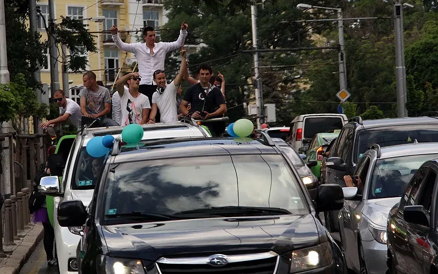 Абитуриентите пътуват безплатно с Drink and drive на 24 май