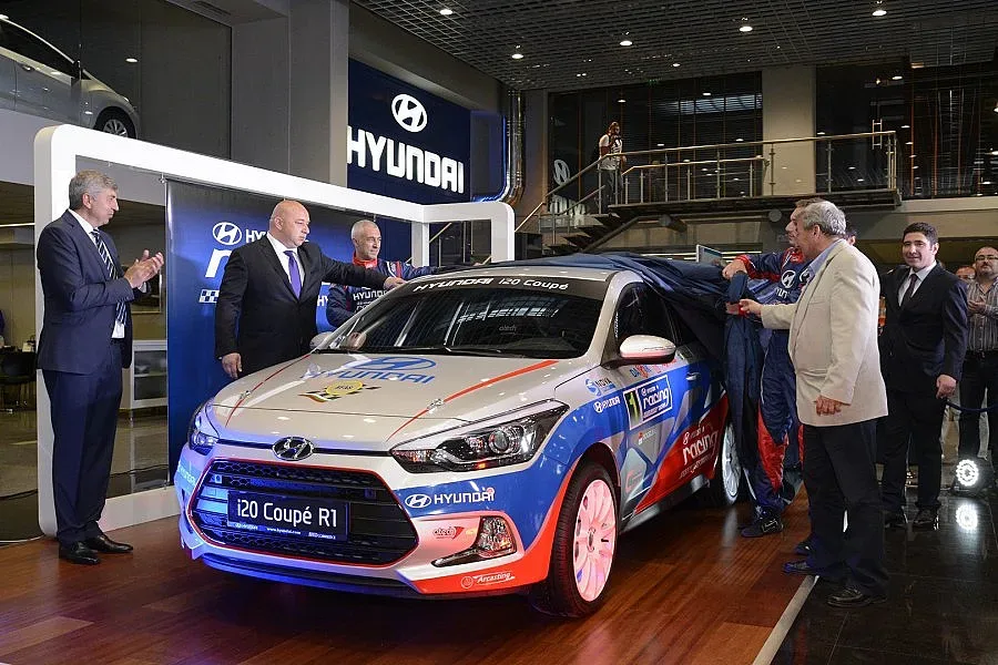 Представиха състезателния Hyundai i20 Coupe R1