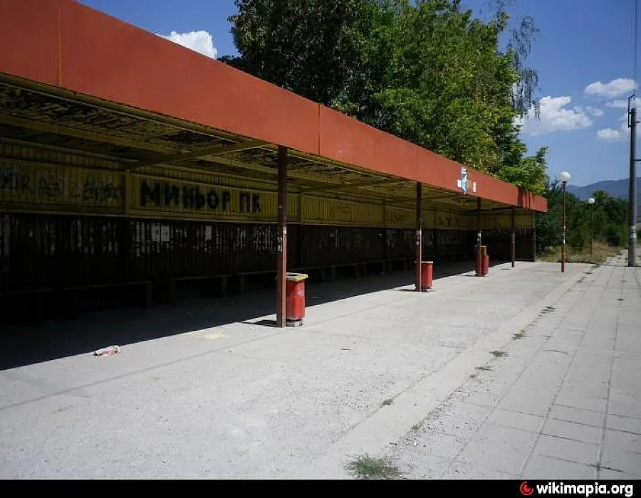 Влак прегази перничанин на 36 години