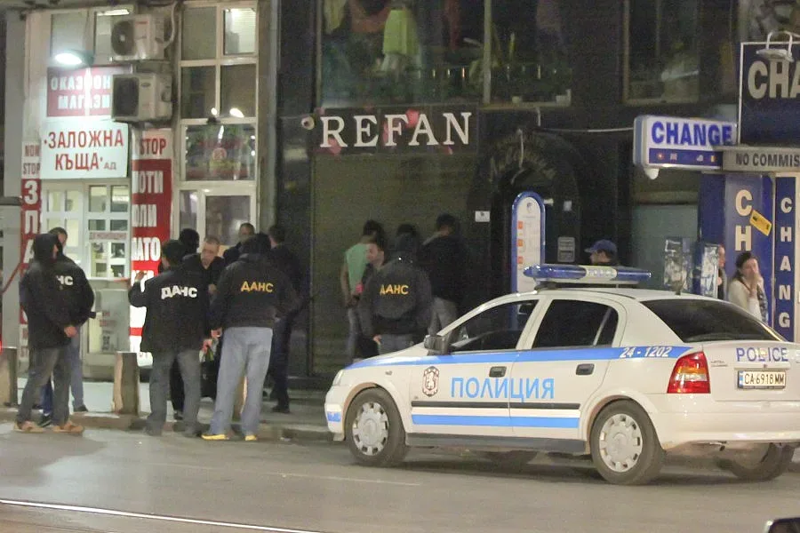 Задържаха десетки нелегални имигранти в столицата