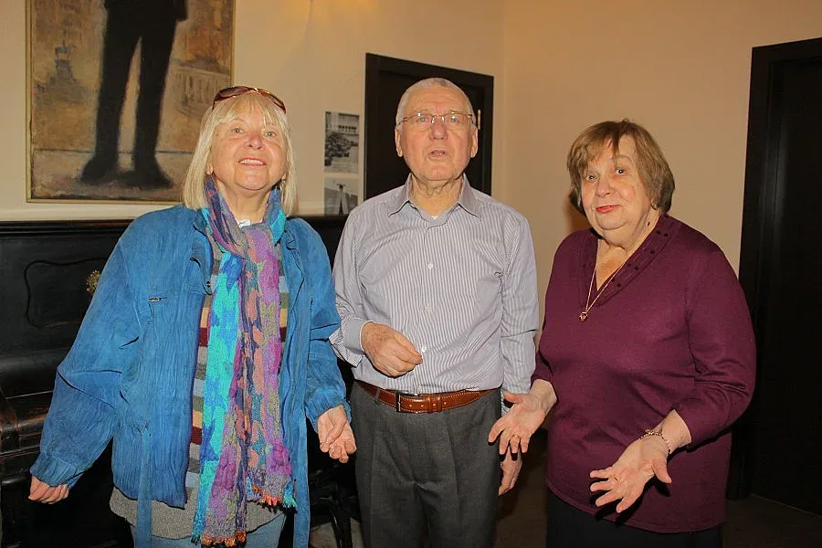 Тежката кавалерия стреля с Гогол