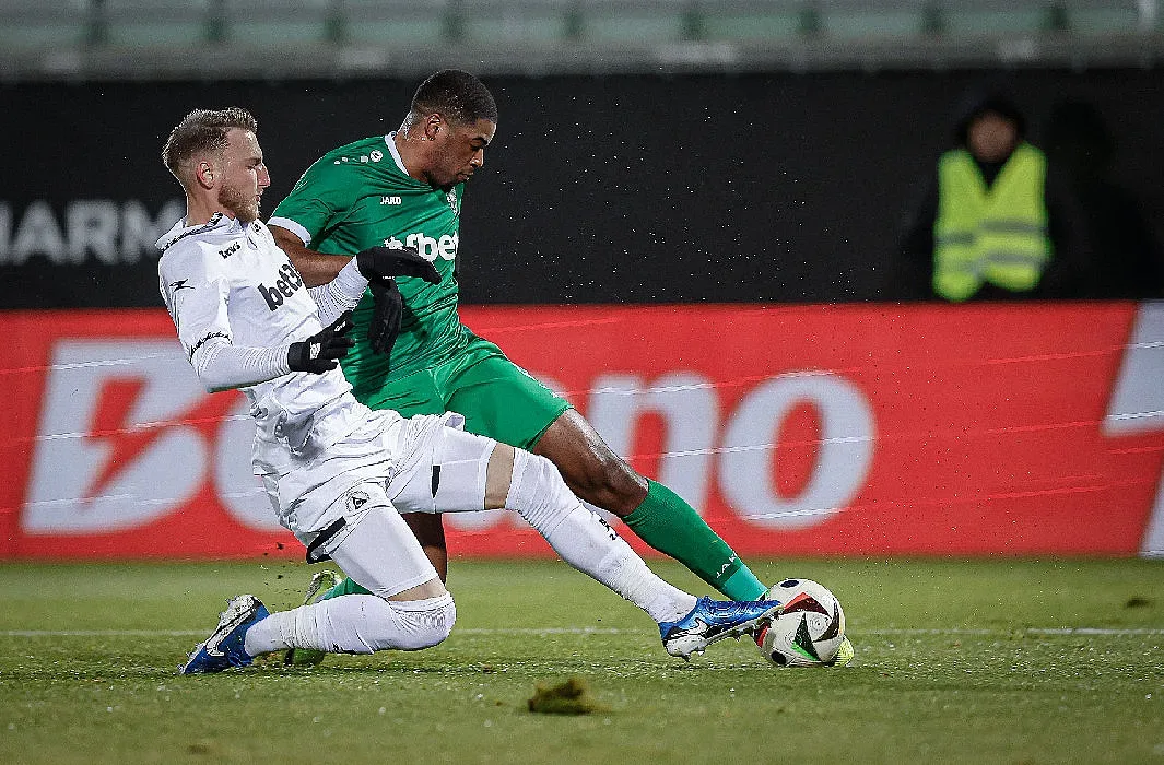 Лудогорец порази Славия, откъсна се напред в първенството