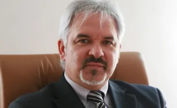 Девет партии снеха доверието си от кмета на Петрич