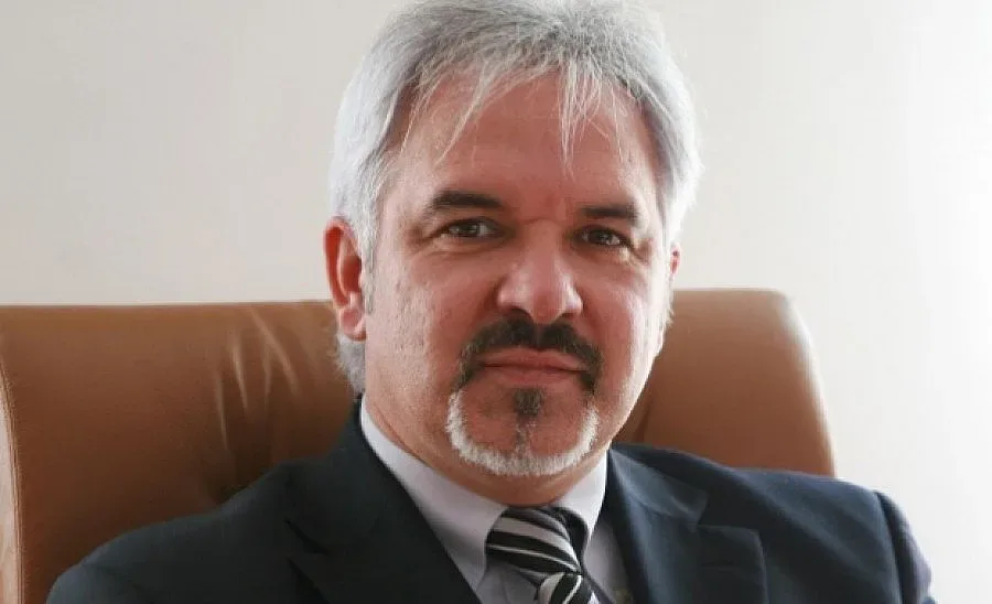 Девет партии снеха доверието си от кмета на Петрич