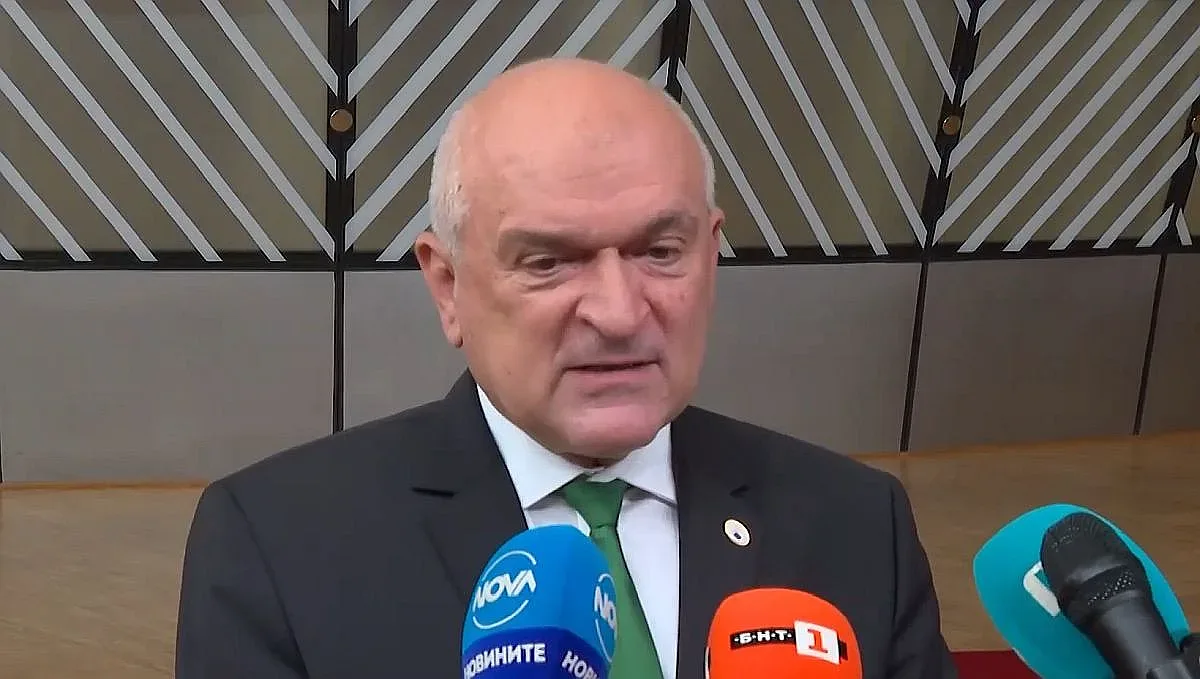 Главчев звъни на Урсула фон дер Лайен. Какво й каза?