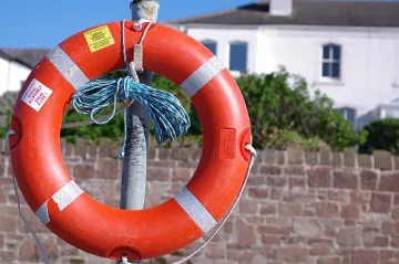 Пътнически кораб заседна във водите край Бермудските острови