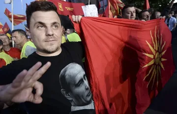 Груевски отвърна на удара, събра на митинг 40 000 (ОБЗОР)