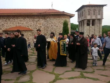 Хиляди молиха за милост Милващата Богородица