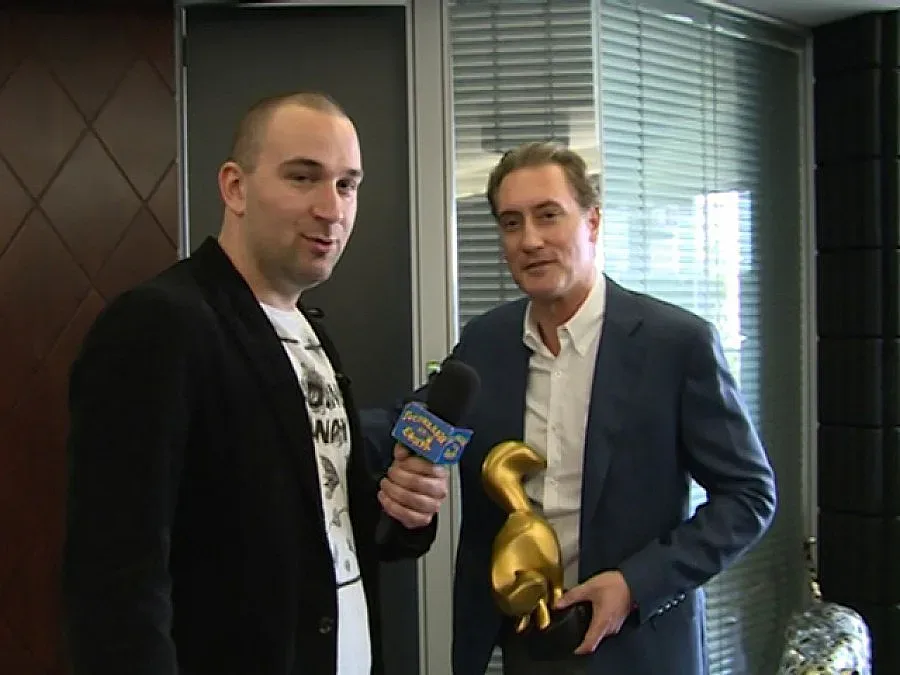 Домусчиев взе с усмивка „Златен скункс“ от „Господарите”