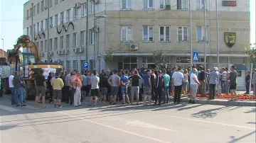 Блокада на пътя за Гърция срещу кмета на Петрич