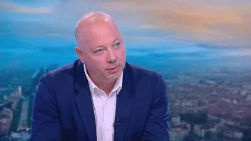 Росен Желязков даде три знака на ПП-ДБ