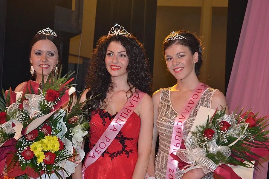 Ученичка на Тео е новата Царица Роза