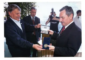 Един журналист по хълмовете на времето