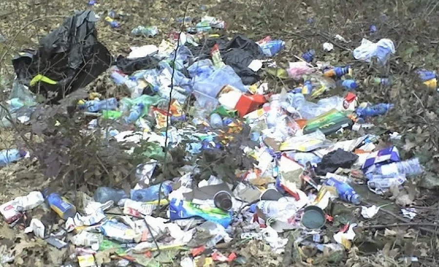 Община чисти и глобява за нерегламентирани сметища