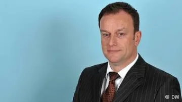 Ще потапяме лодки или ще помагаме на бежанците