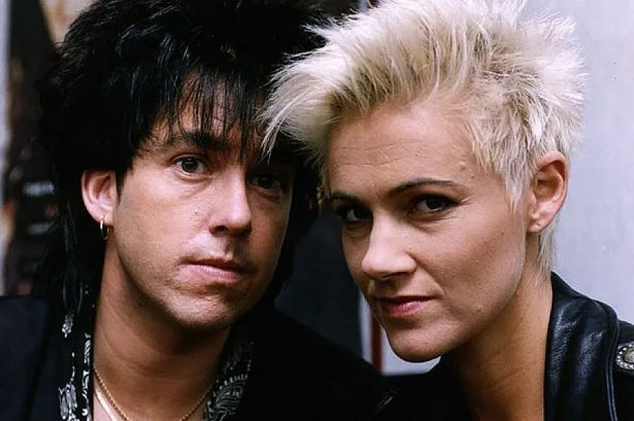 Рок и спектакли до дупка