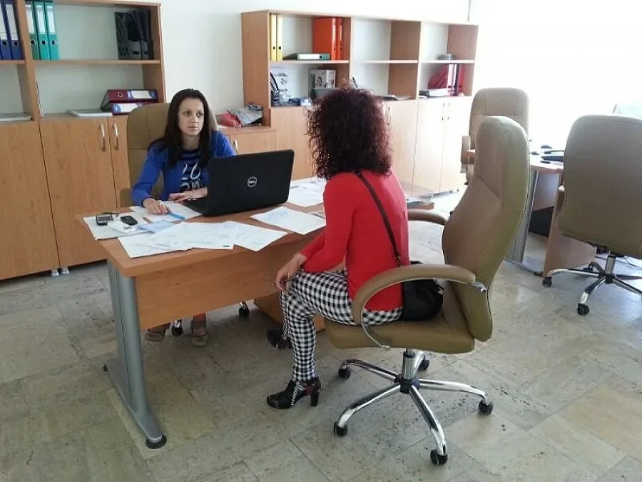 Центърът за имигранти в Слънчев бряг продължава работа