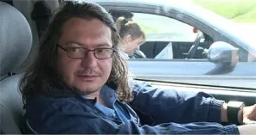 Баща с 3,47 промила вози дъщеря си на детска (видео)
