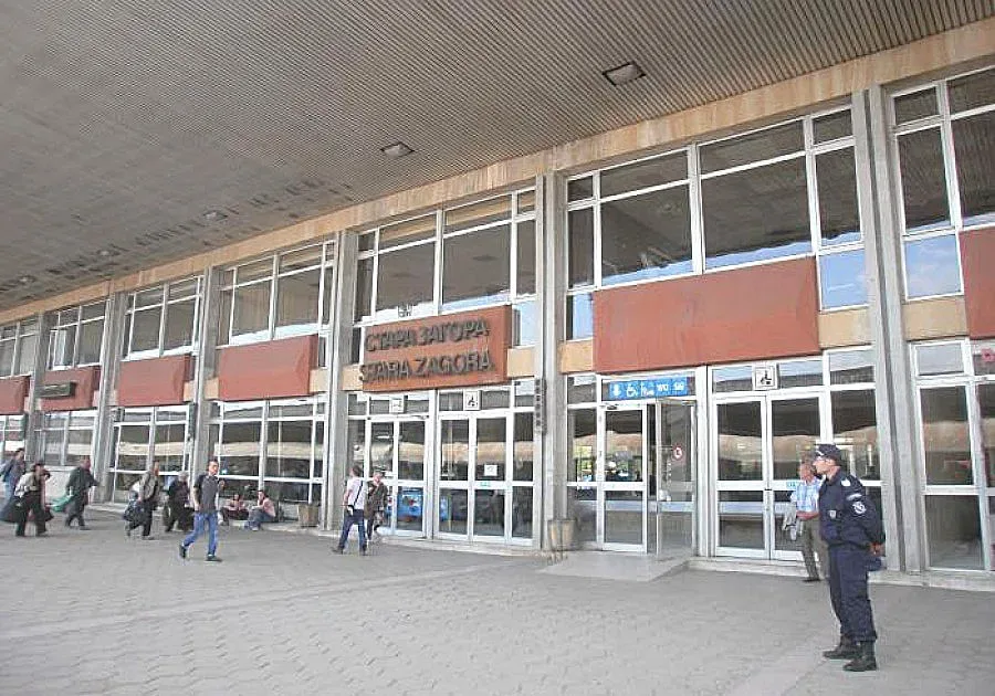 Уникален часовник на 115 години ще заработи отново на гара Стара Загора