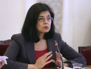 Кунева: Партиите, бламиращи конституционните промени, са излъгали гражданите