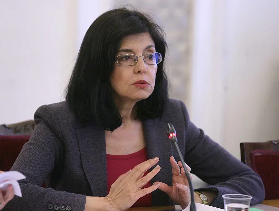 Кунева: Партиите, бламиращи конституционните промени, са излъгали гражданите