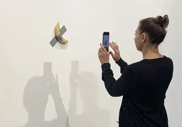 Милионерите сигурно са полудели! Какво стана с банана, продаден за 6,2 млн. долара?