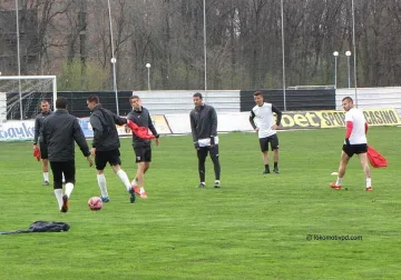 В "Локо" (Пд) се карат за постове