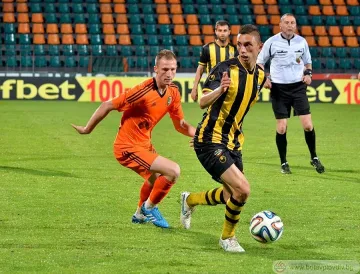 Съблекалнята на "Ботев" пламна