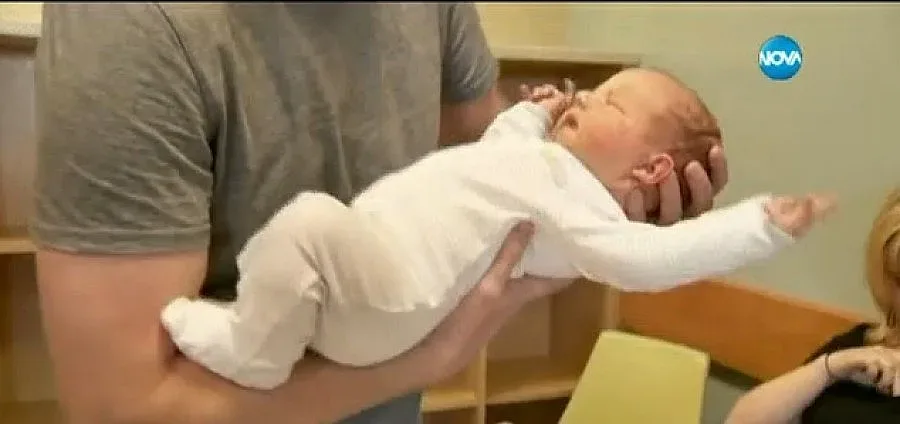 Роди се 6-килограмово бебе в Питсбърг (ВИДЕО)